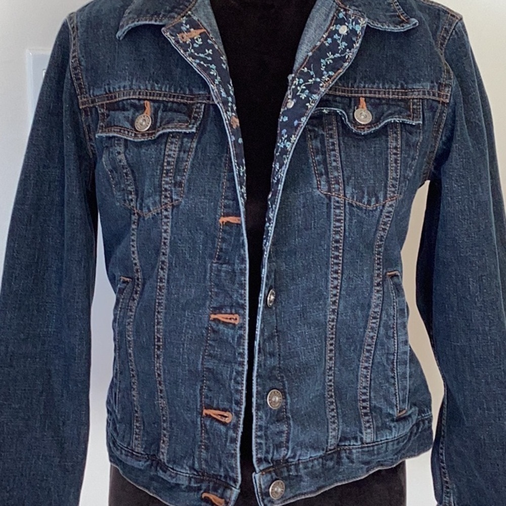 Eddie Bauer dark wash denim blue jean jacket. Women’s size small - Picture 13 of 16